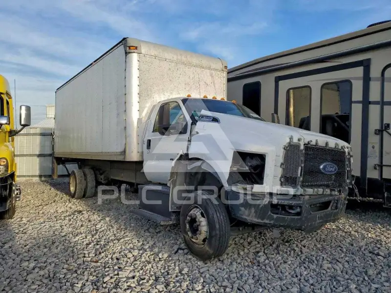 2016 Ford F-650 фото