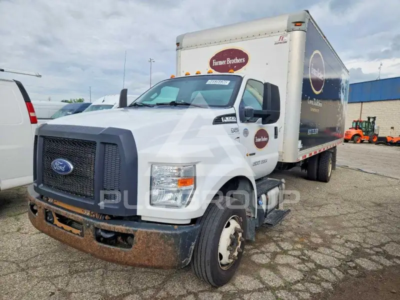 2016 Ford F-650 фото