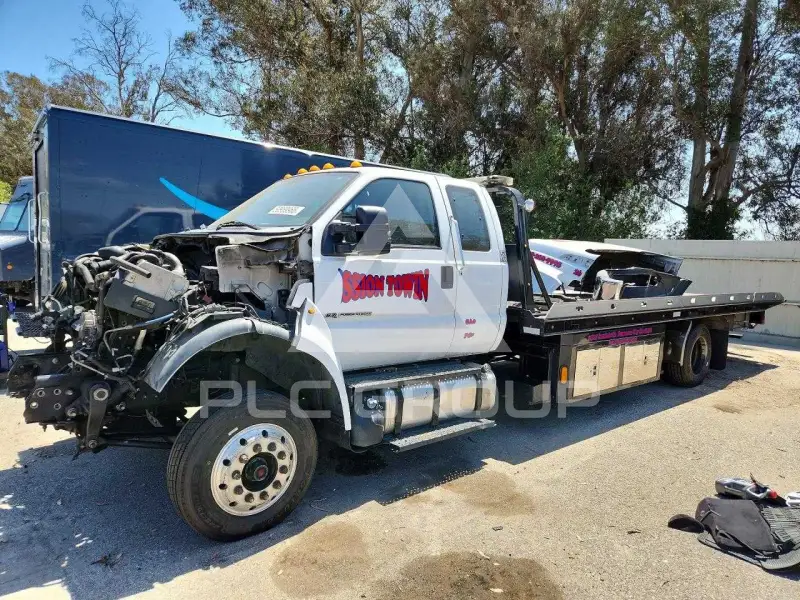 2016 Ford F-650 photo