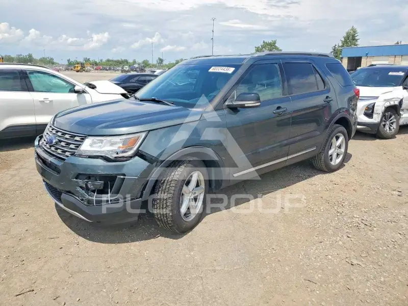 2016 Ford EXPLORER photo