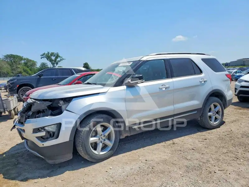 2016 Ford EXPLORER photo