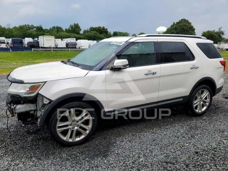 2016 Ford EXPLORER photo