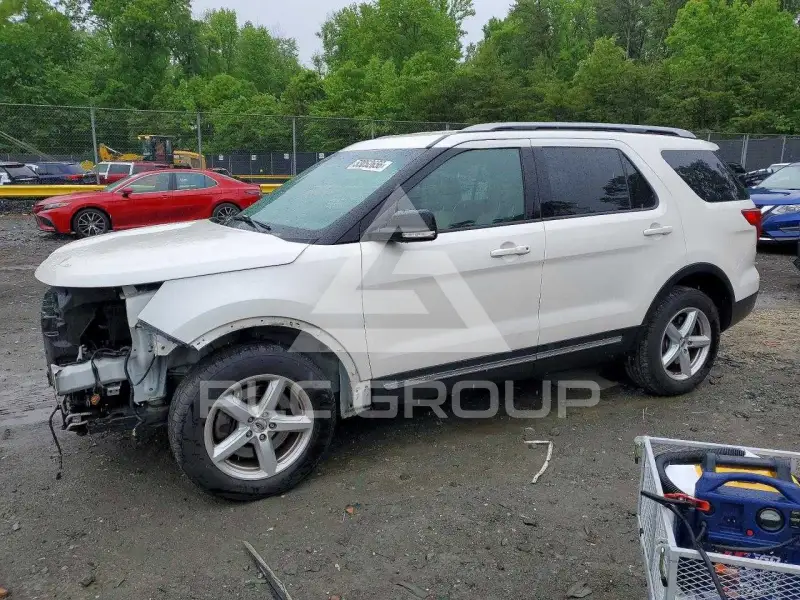 2016 Ford EXPLORER фото