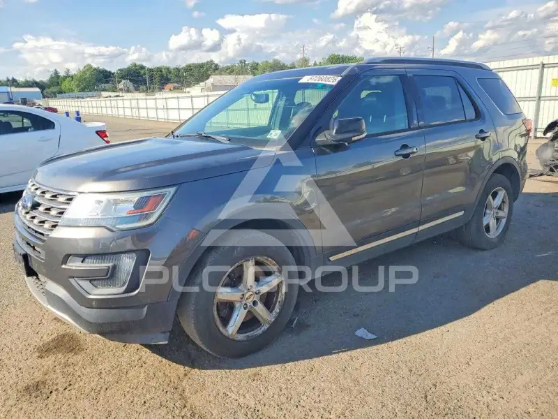 2016 Ford EXPLORER photo