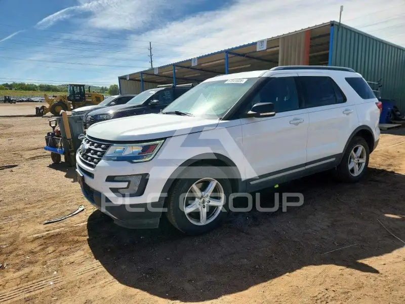 2016 Ford EXPLORER photo