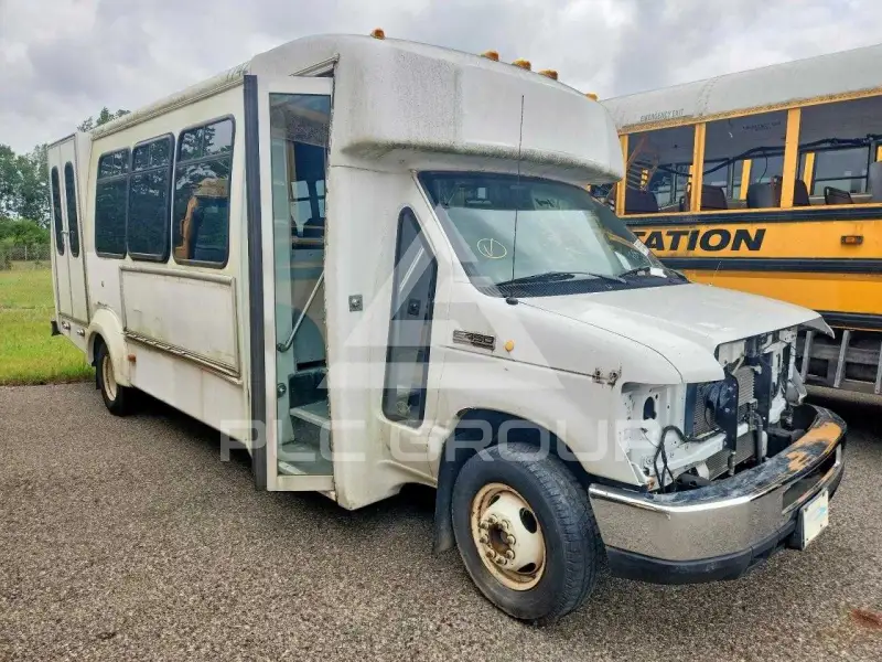 2016 Ford ECONOLINE фото