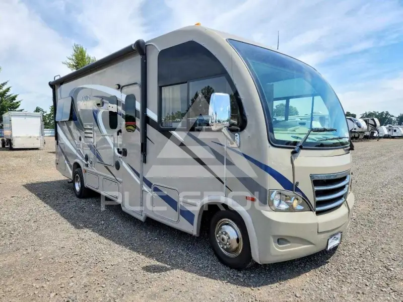 2016 Ford E-450 фото