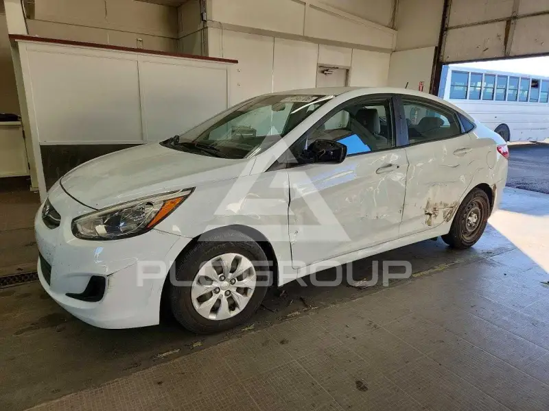 2016 Hyundai Accent photo
