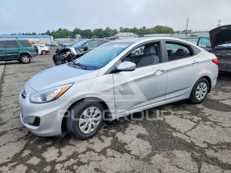 2016 Hyundai Accent photo