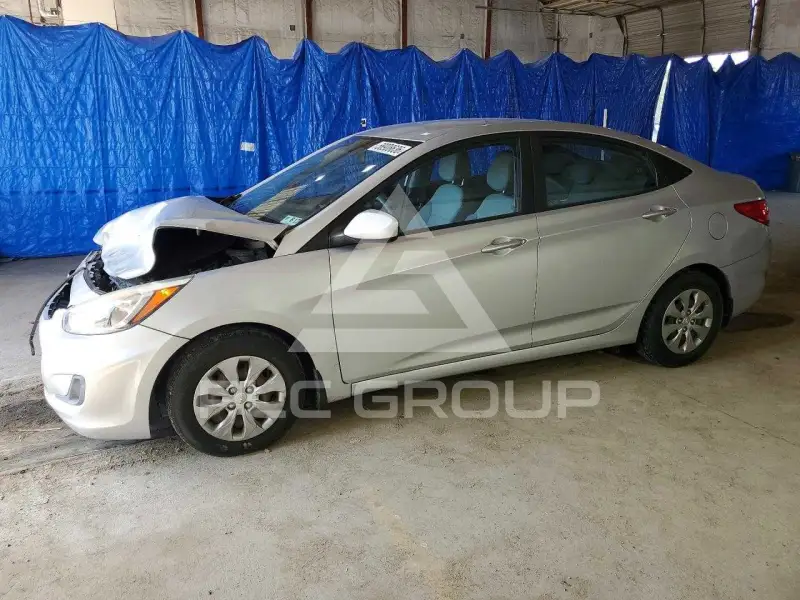 2016 Hyundai Accent photo