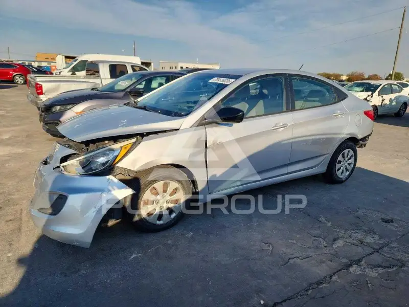 2016 Hyundai Accent photo