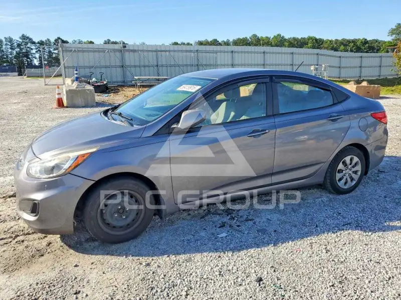 2016 Hyundai Accent photo