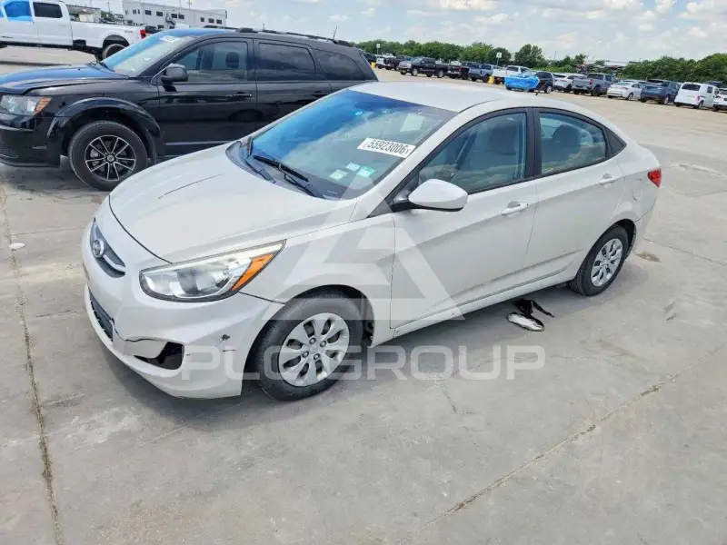 2016 Hyundai Accent photo