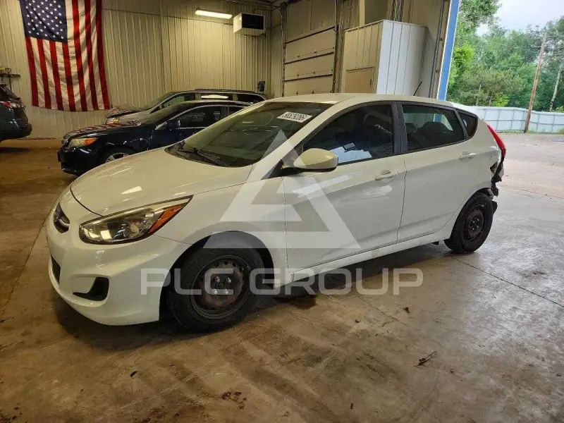 2016 Hyundai Accent photo