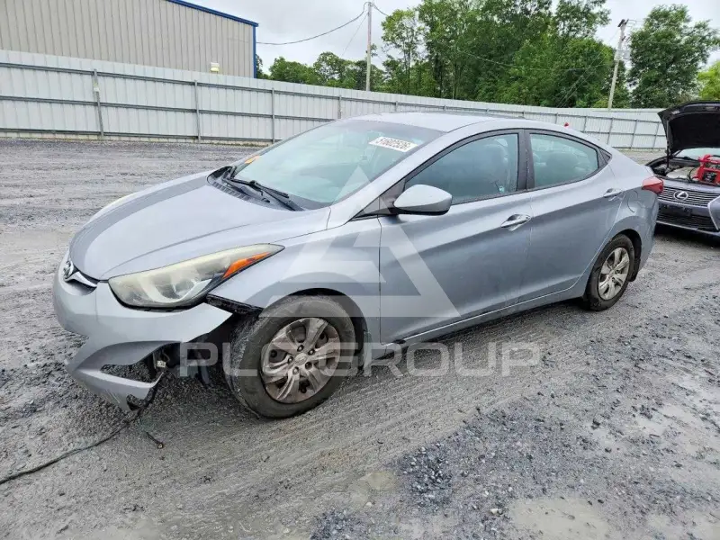 2016 Hyundai Elantra photo