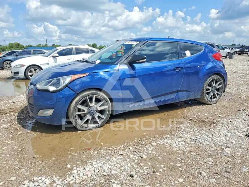 2016 Hyundai Veloster photo