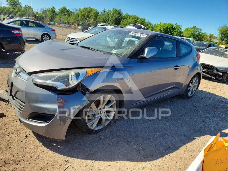 2016 Hyundai Veloster photo