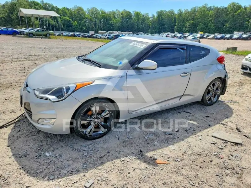 2016 Hyundai Veloster photo