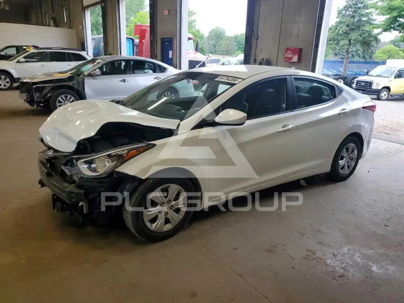 2016 Hyundai Elantra фото
