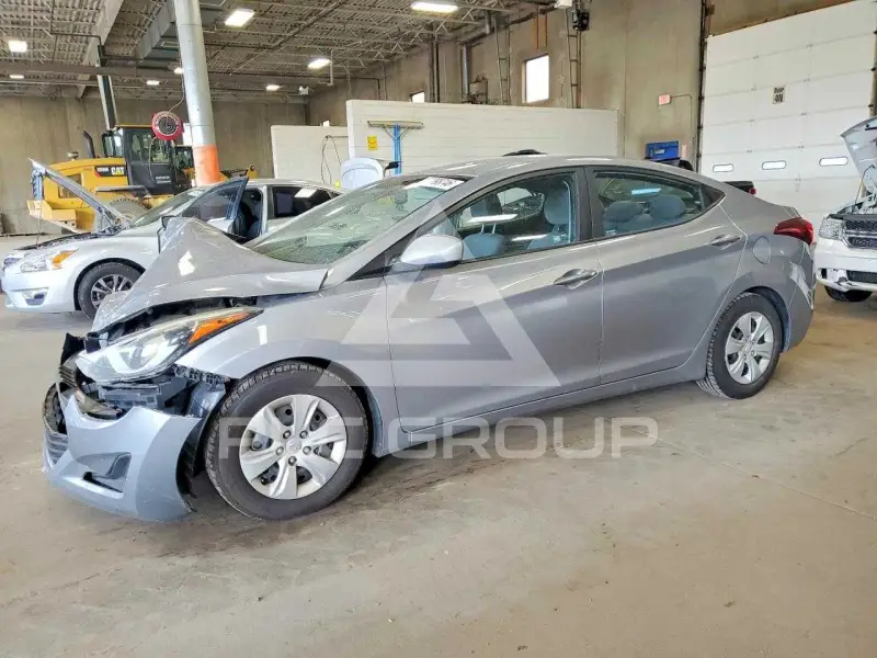 2016 Hyundai Elantra фото