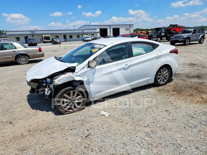 2016 Hyundai Elantra photo