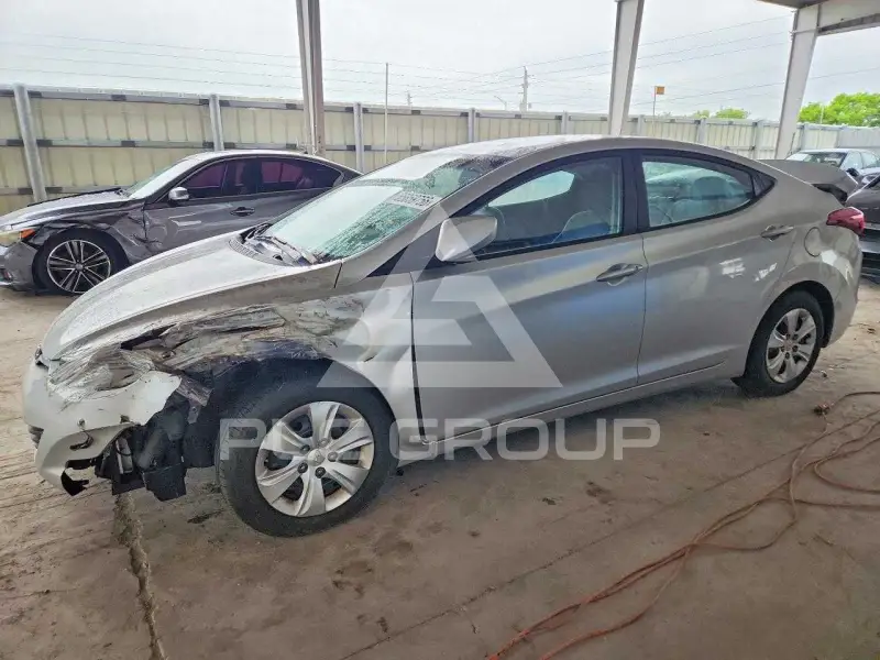 2016 Hyundai Elantra фото