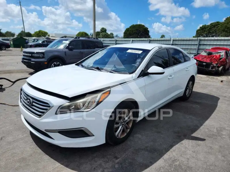 2016 Hyundai Sonata photo
