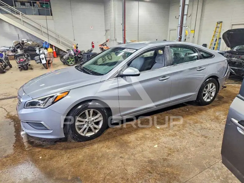 2016 Hyundai Sonata photo