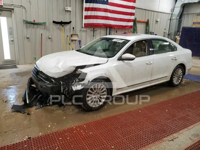 2016 Volkswagen Passat photo