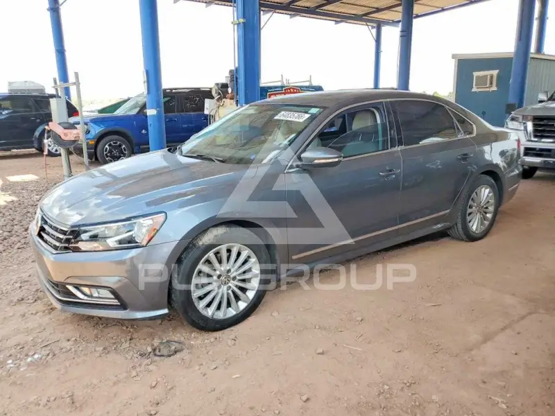 2016 Volkswagen Passat photo