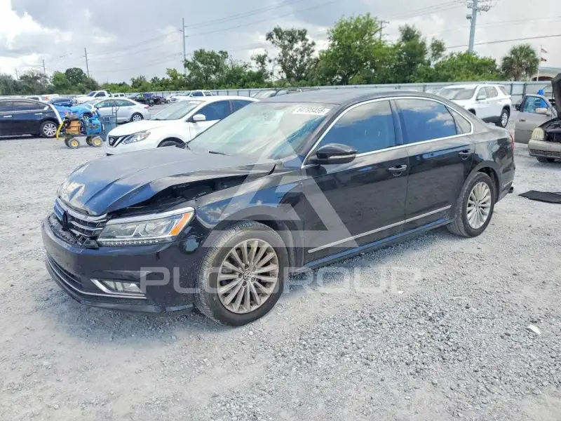 2016 Volkswagen Passat photo