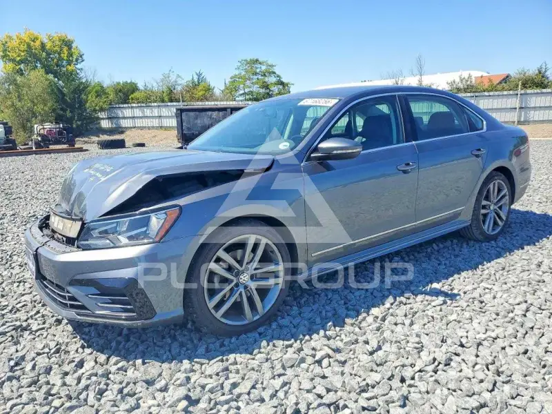 2016 Volkswagen Passat photo