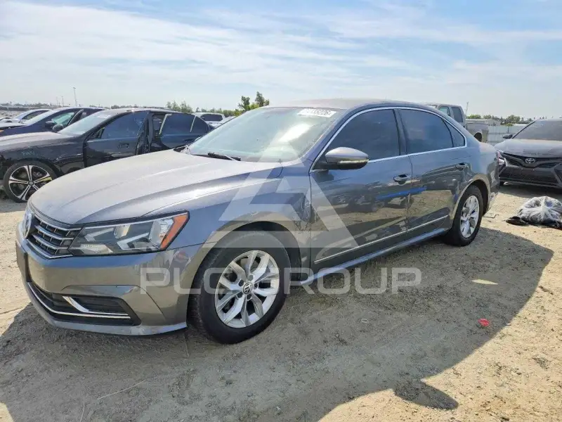 2016 Volkswagen Passat photo