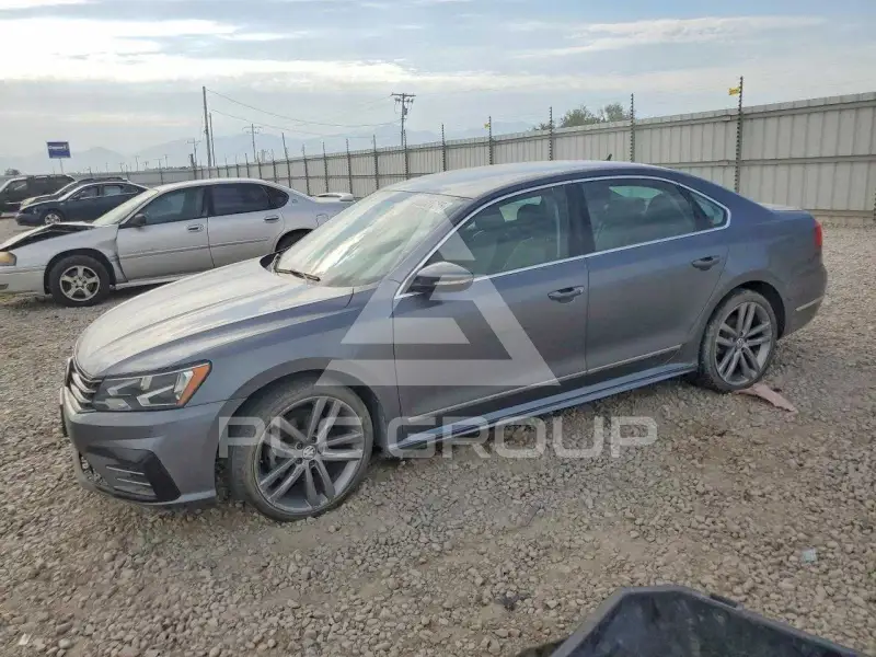 2016 Volkswagen Passat photo