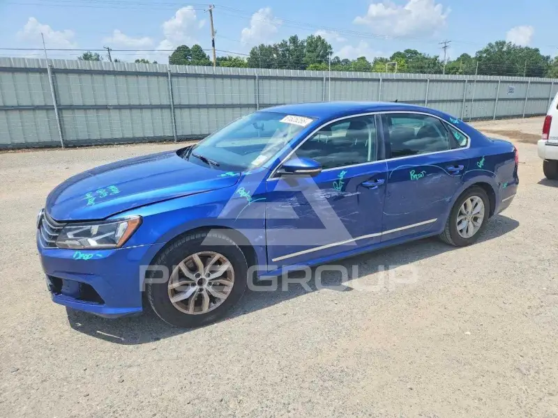 2016 Volkswagen Passat photo