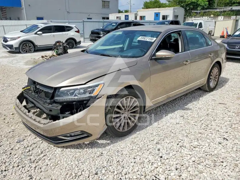 2016 Volkswagen Passat photo