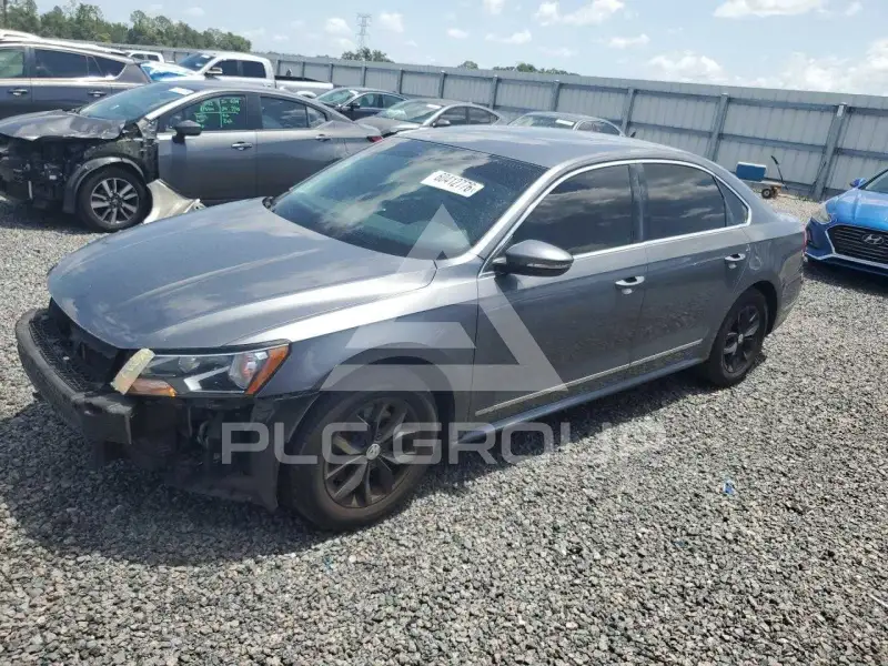 2016 Volkswagen Passat photo