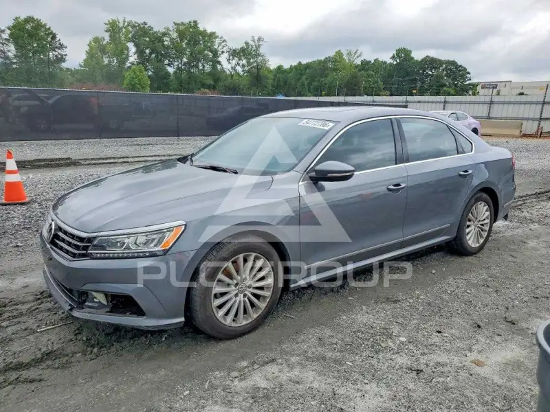 2016 Volkswagen Passat photo