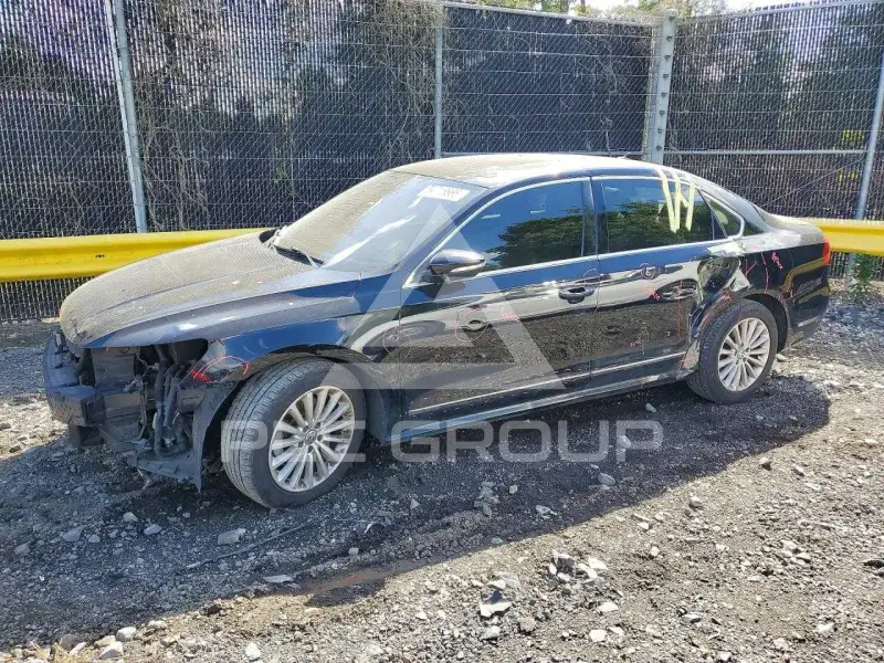 2016 Volkswagen Passat photo
