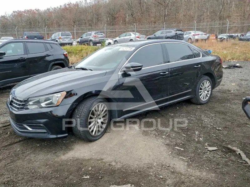 2016 Volkswagen Passat photo
