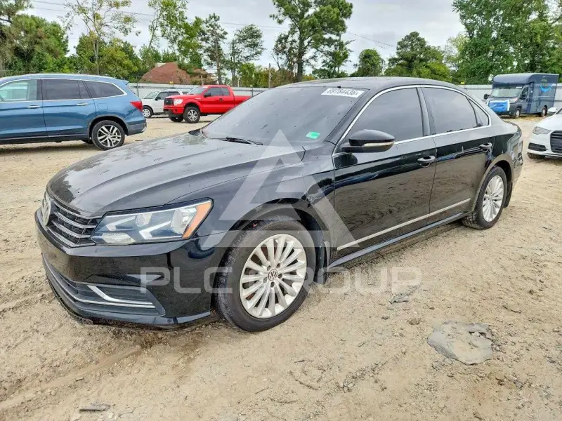 2016 Volkswagen Passat photo