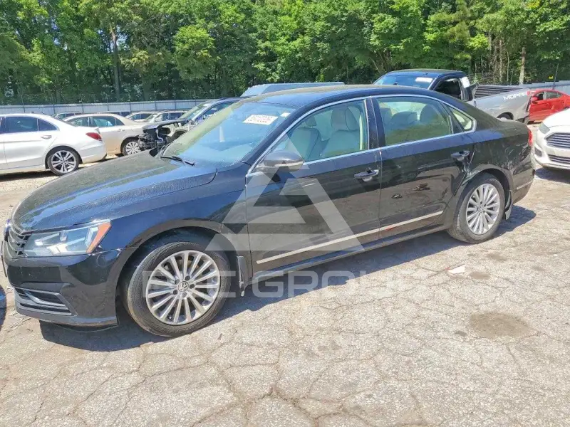 2016 Volkswagen Passat photo