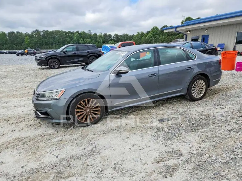 2016 Volkswagen Passat photo