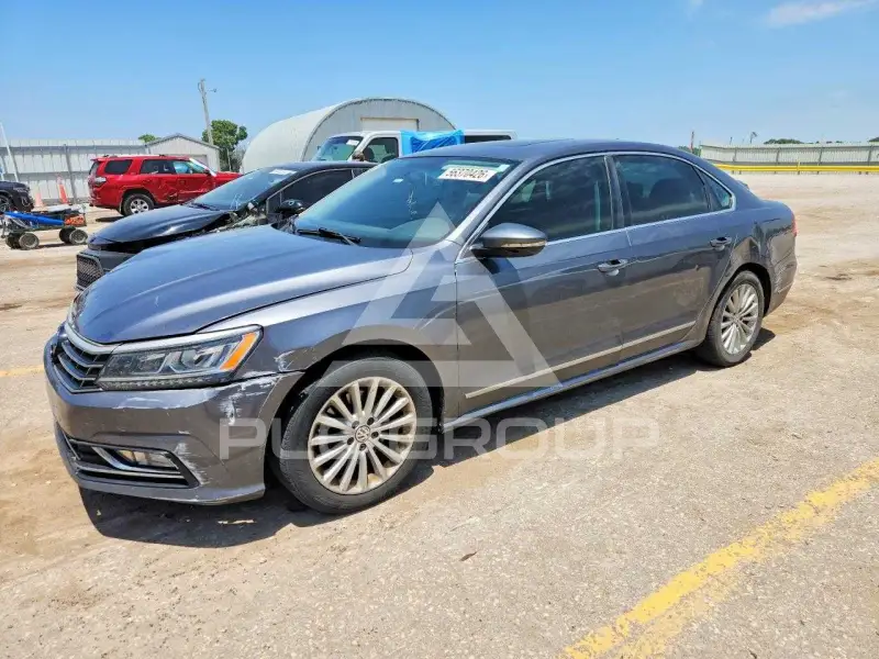 2016 Volkswagen Passat photo
