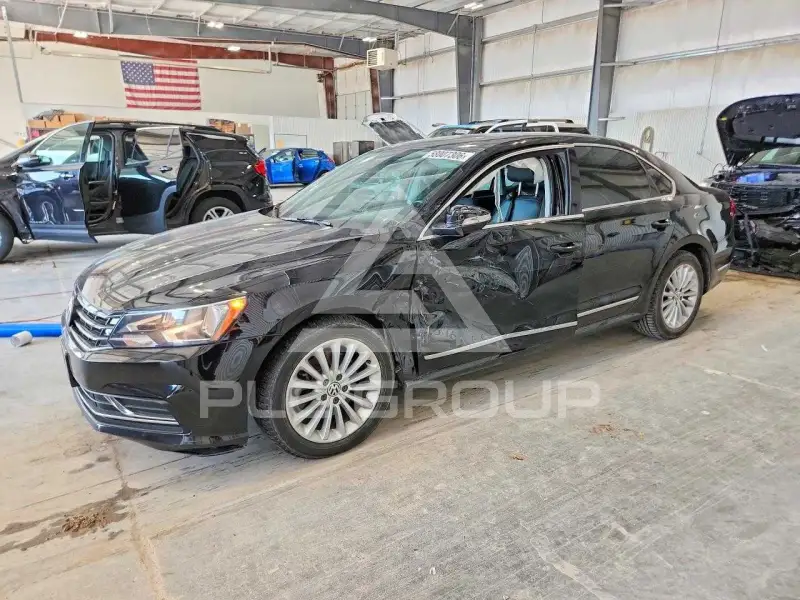 2016 Volkswagen Passat photo