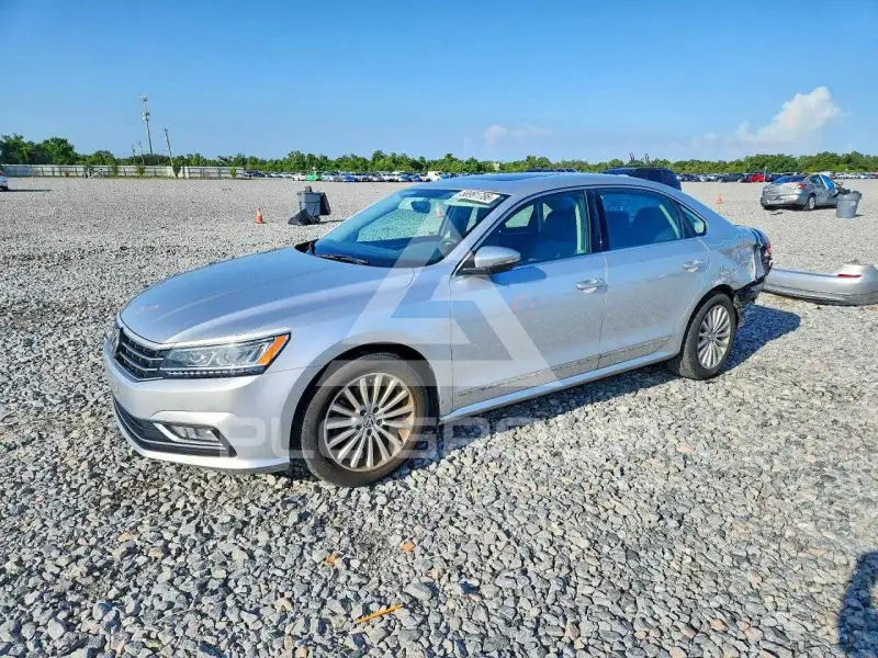 2016 Volkswagen Passat photo