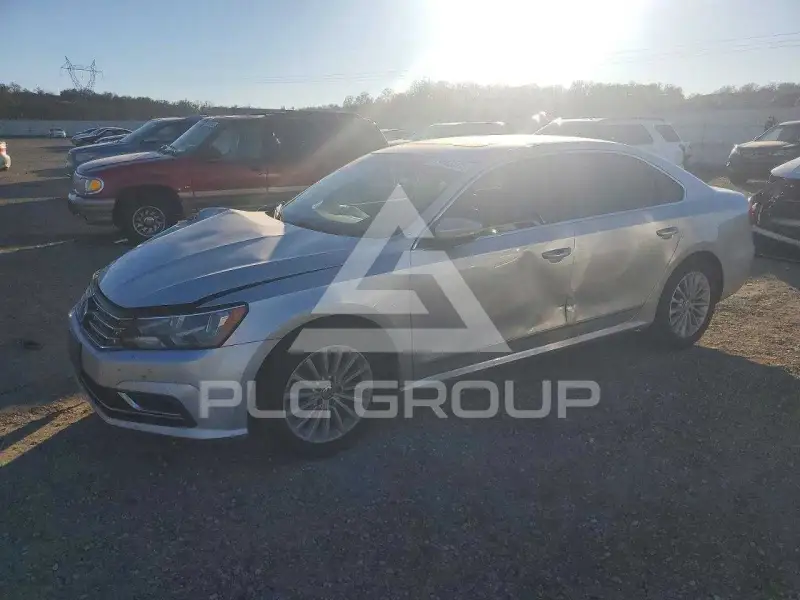 2016 Volkswagen Passat photo