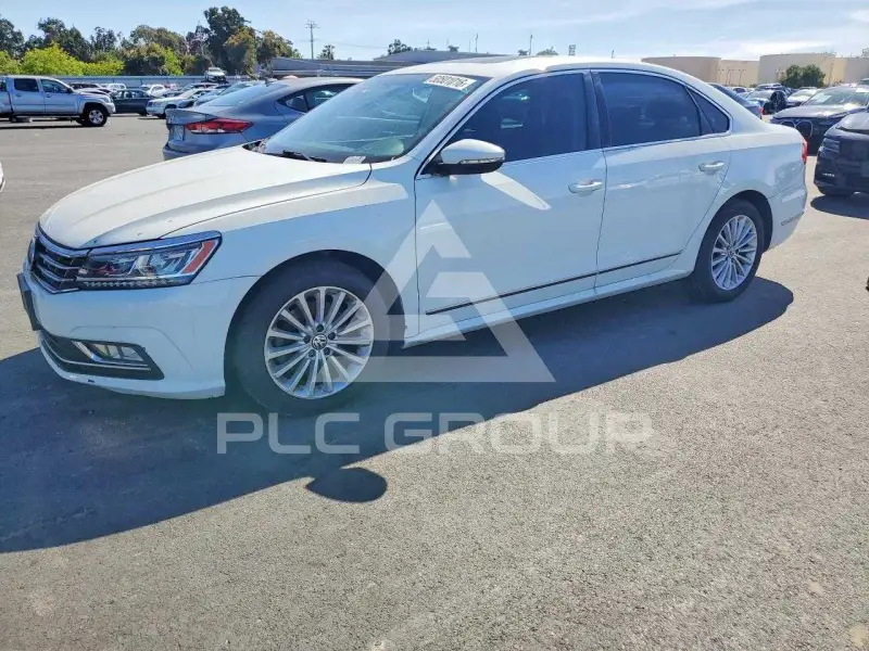 2016 Volkswagen Passat photo
