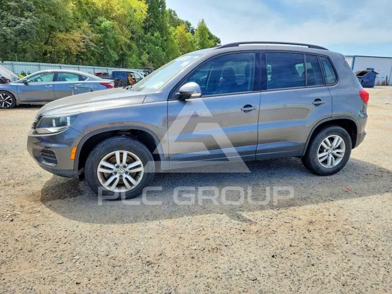 2016 Volkswagen Tiguan photo
