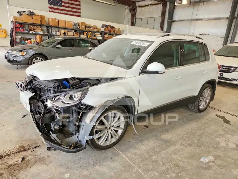 2016 Volkswagen Tiguan photo